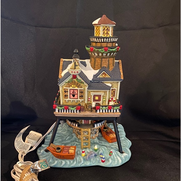 Snow Village Christmas Cove Lighthouse Water 9.5” - Picture 1 of 6